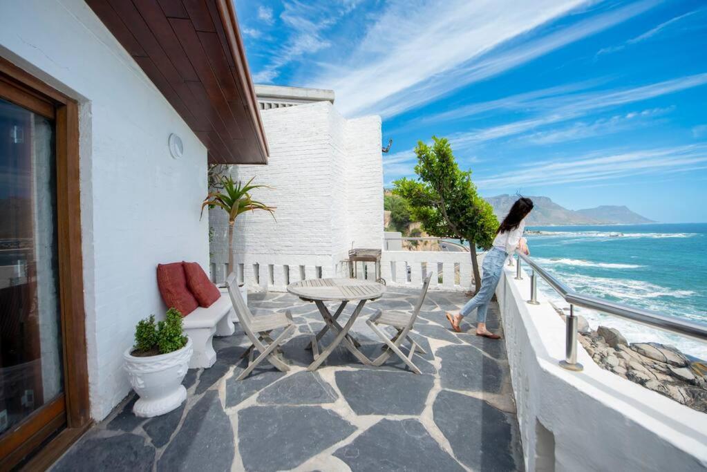 Bantry Bay Home With Atlantic Ocean Views Cape Town Eksteriør bilde